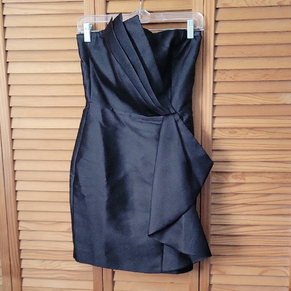 Parker Black Strapless Cocktail Asymmetrical Pleated Little Black Dress LBDSize2 - Picture 1 of 12